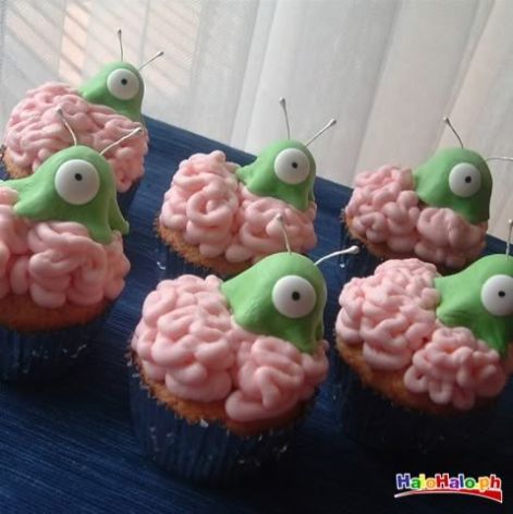 super_funny_hilarious_pictures_of_habrain-slug-cupcakes.jpg